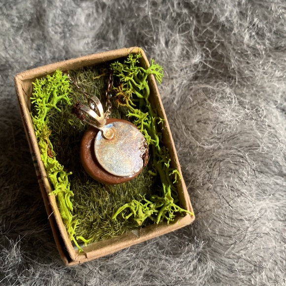 Sweet moon face necklace sterling silver chain. New in box. - Picture 2 of 6